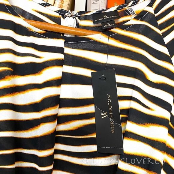 Animal Print Tie Front Blouse Women’s Size Large NEW - Picture 7 of 12